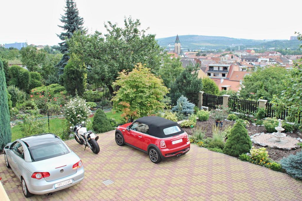 Penzion Bird'S Nest Brno Luaran gambar