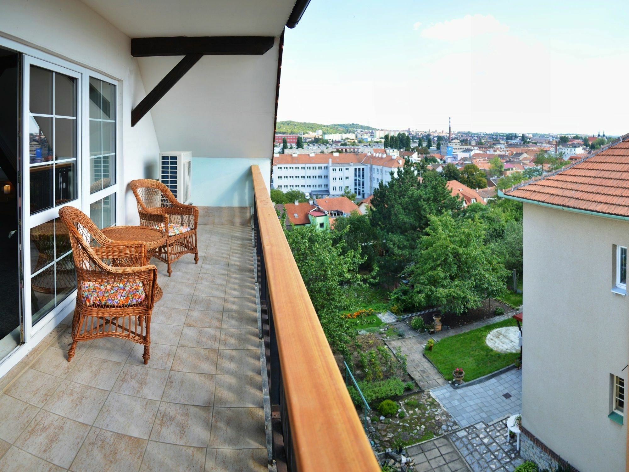 Penzion Bird'S Nest Brno Luaran gambar